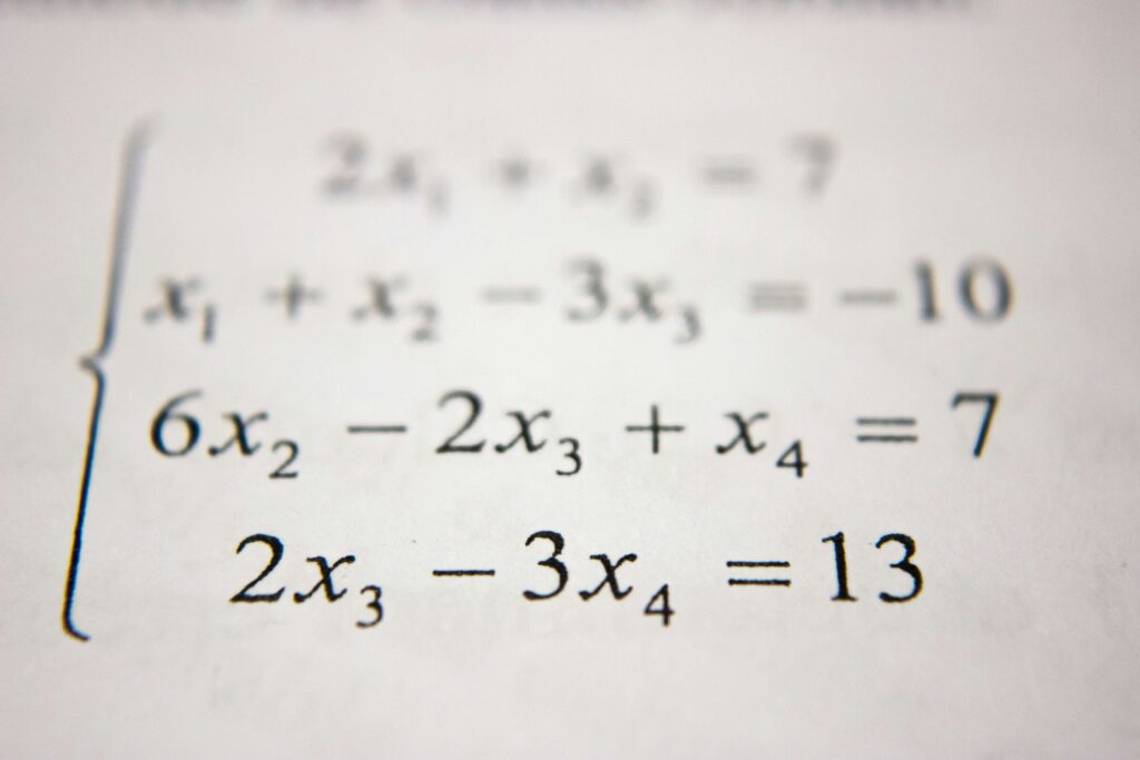 Dlaczego nie wykorzystujemy matematyki, której uczymy się w szkole?