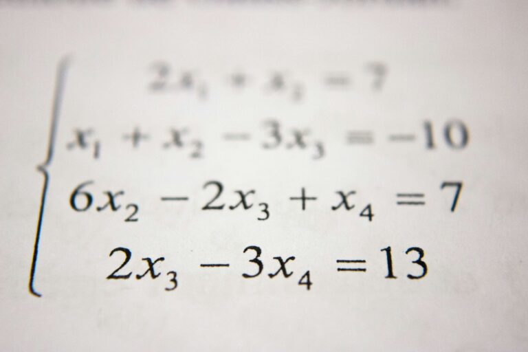 Dlaczego nie wykorzystujemy matematyki, której uczymy się w szkole?